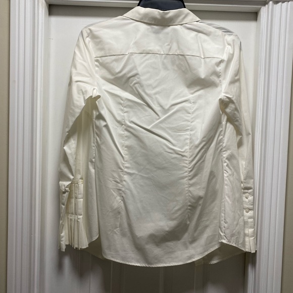 BANANA REPUBLIC CRINKLE SLEEVE BUTTON UP - Picture 3 of 4